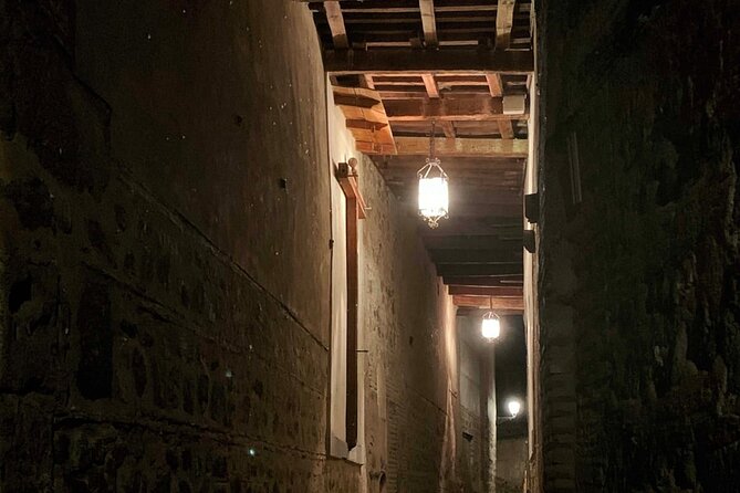 Guided Walking Tour of Immortal Toledo - Why Toledo works so well at night