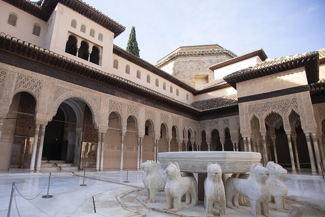 Guided Walking Tour of the Alhambra in Granada - Generalife gardens and the summer palace