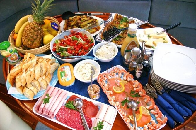 Half-Day Luxury Catamaran Sailing Cruise in Granada - Weather, comfort, and practical concerns