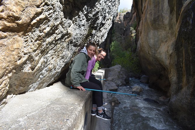 Hiking in the Canyon of the Monachil Cubs in Granada - Following the 6.5-kilometer Los Cahorros route