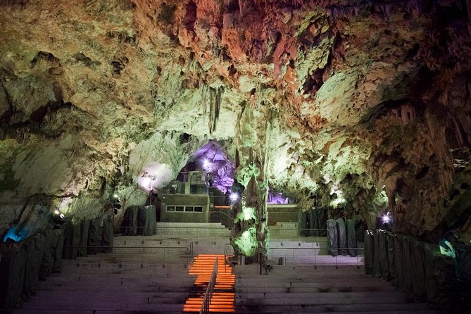 Historic Gibraltar Rock and St Michael's Cave Tour from Seville - Free time in Gibraltar: shopping, lunch, and expectations