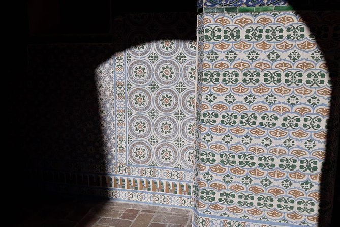 Historical Italica: Half-Day Guided Tour from Seville - The ride from Seville and the shape of the day