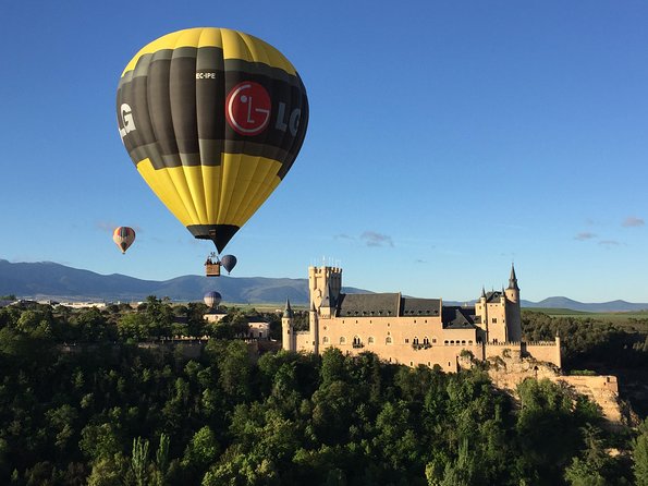 Hot-Air Balloon Ride over Segovia with Optional Transport from Madrid - The One-Hour Flight Over Segovia