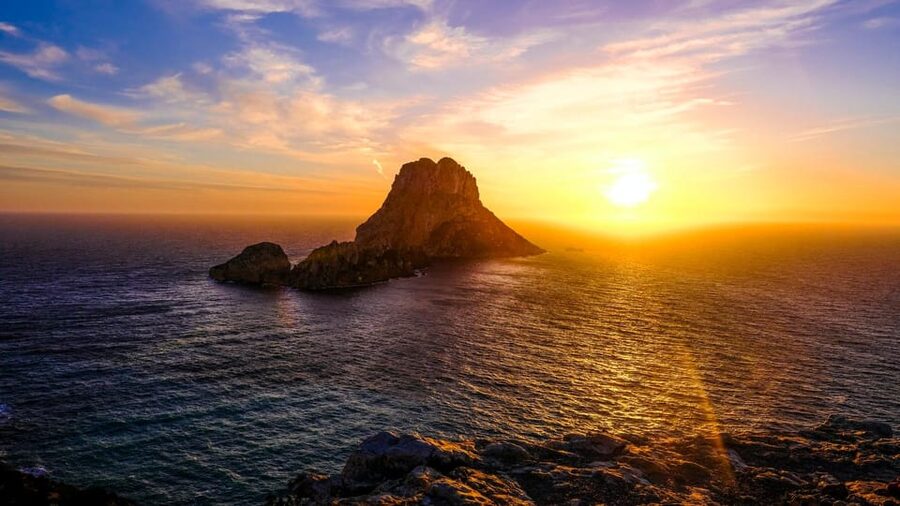 Ibiza: Midday or Sunset Sailing with Snacks and Open Bar - Swimming, snorkeling, and paddleboarding