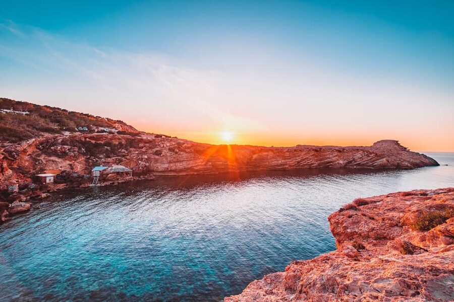 Ibiza: Midday or Sunset Sailing with Snacks and Open Bar - Who will enjoy this yacht trip most