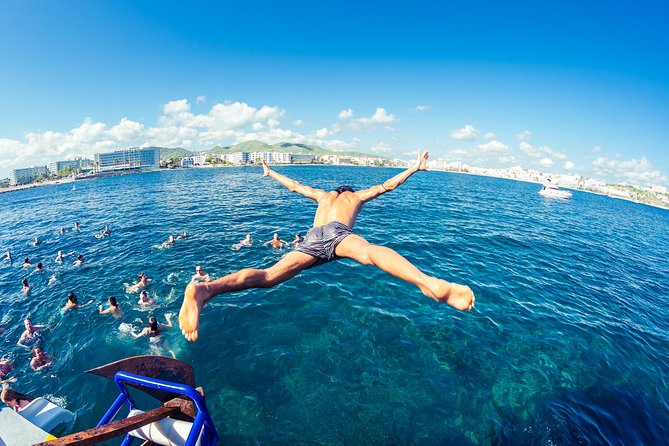 Ibiza Ocean Club Boat Party with 3 Hours Premium Drinks and DJ - Meeting at Playa d’en Bossa at 3 pm