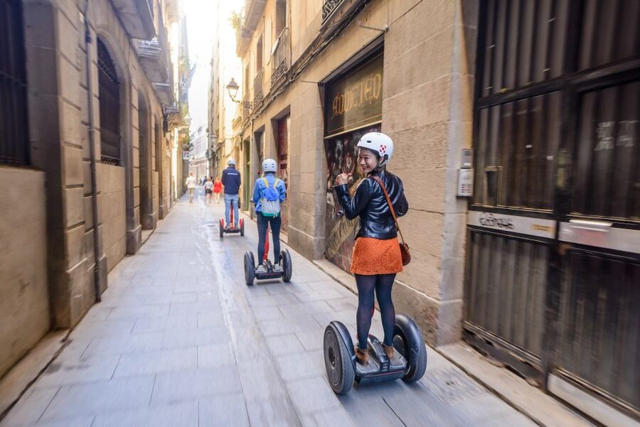 Intro Segway Tour Barcelona 1h - The guides make the short format work