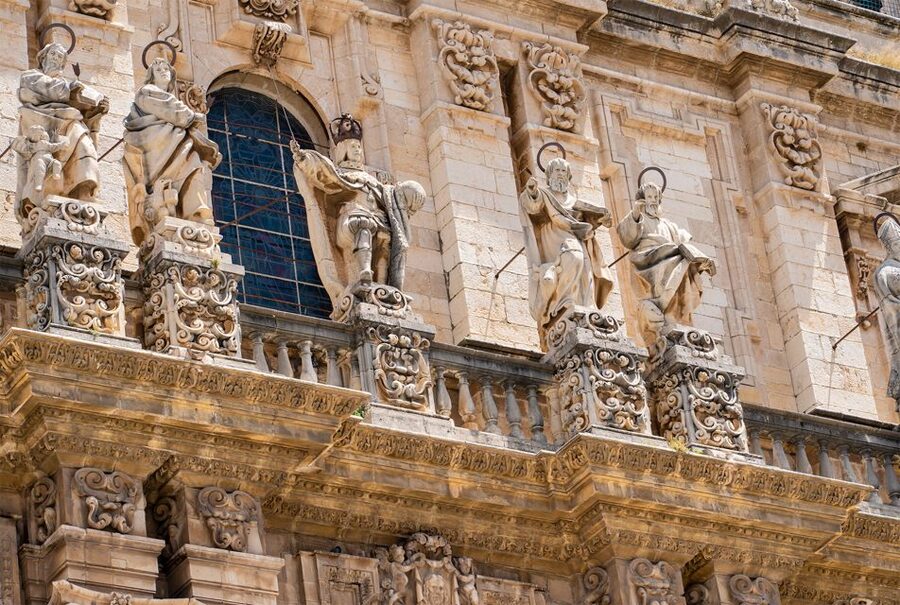 Jaén: 3-hour tour, Cathedral, Jewish Quarter and Arab Baths - Timing, closures and practical planning