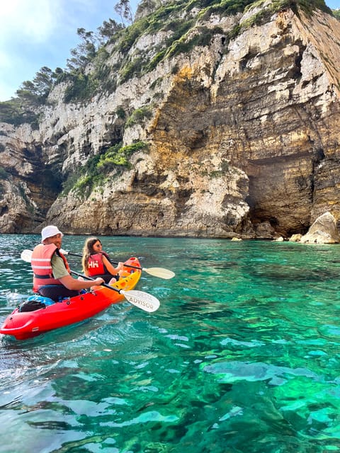 Jávea: Cala Portixol Kayak Tour with Snorkel & Cliff Jumping - What the $59 price includes