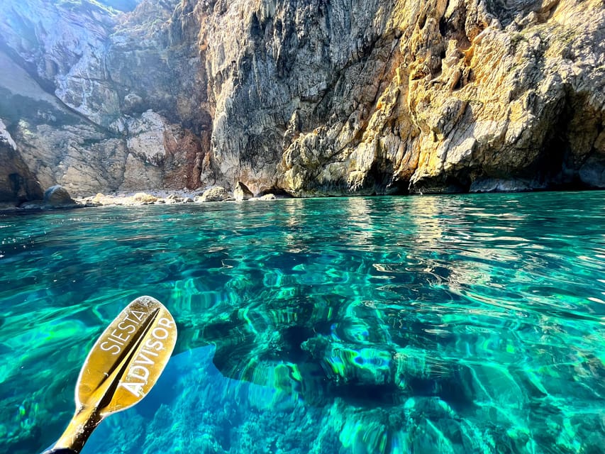 Jávea: Cala Portixol Kayak Tour with Snorkel & Cliff Jumping - Cala el Pom: the tour’s best water stop
