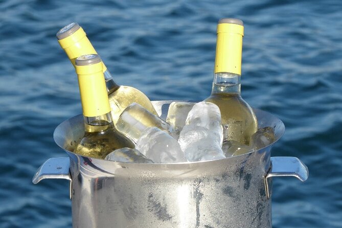 Jazz and Chill Out Sailing in Barcelona - Who will enjoy it most