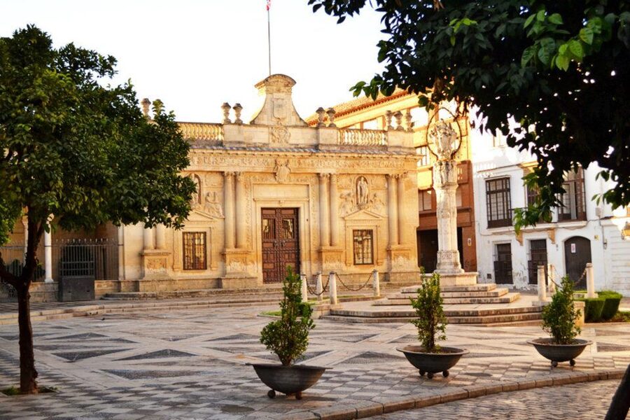 Jerez: Historic Center Guided Tour - How the two-hour format feels