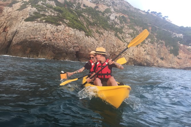 Kayak and snorkel excursion to Cova Tallada - Reaching Cova Tallada from the Sea