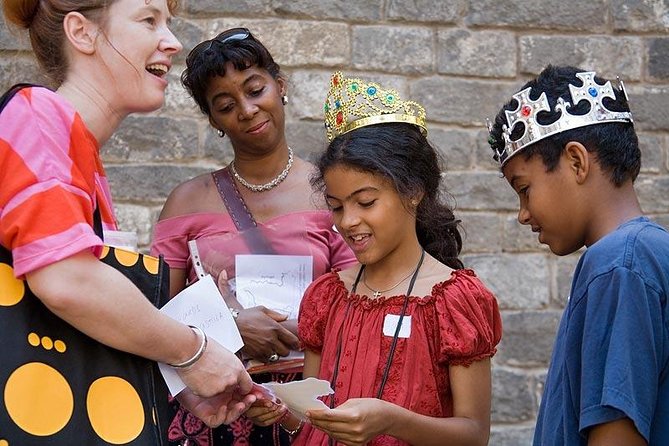 Kids and Family Gothic Quarter Walking Tour in Barcelona - Why the guide matters more than the route