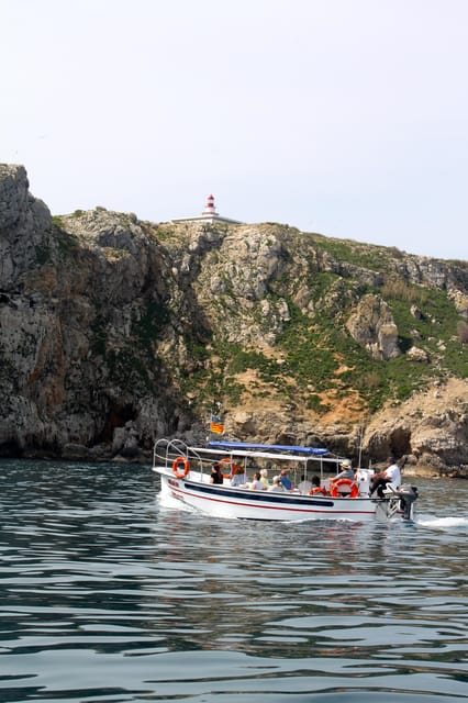L'Estartit: Boat Trip to the Medes Islands and the NP Caves - Why the little Nuria boat changes the experience