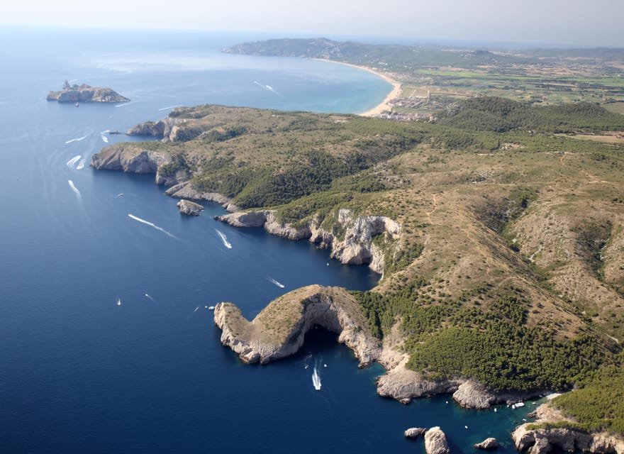 L'Estartit: Boat Trip to the Medes Islands and the NP Caves - How much guiding should you expect?