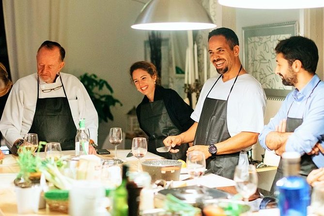 La Boqueria Market and Paella Cooking Class in Barcelona - Dining in the 18th-century apartment