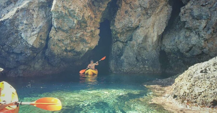 La Herradura: Maro Cliffs Kayak and Snorkeling Tour - Five things to know before you paddle