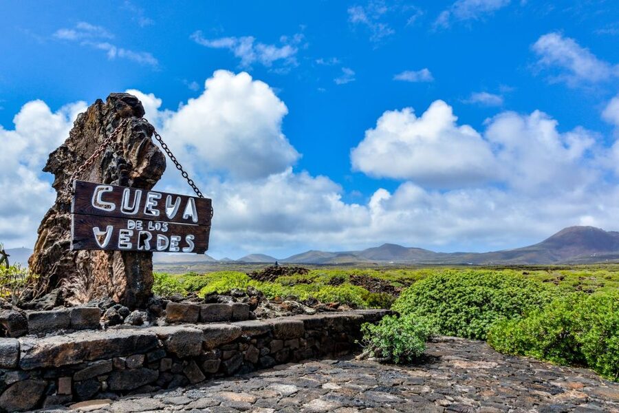 Lanzarote: Cueva de los Verdes & Jameos del Agua Tour - Key points before you book