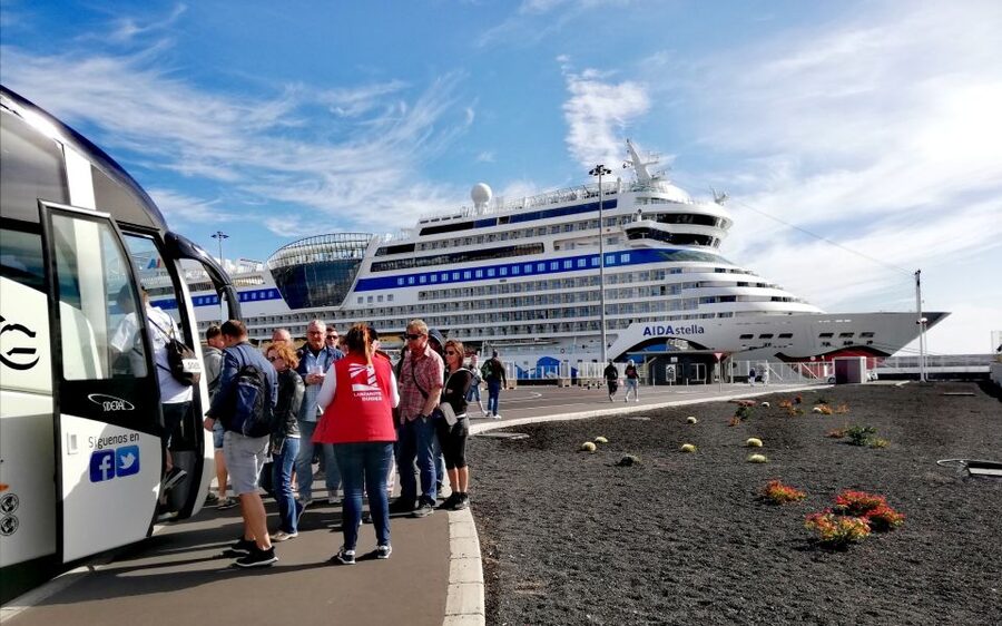 Lanzarote: Day Tour for Cruise Passengers - Monumento al Campesino and the human side of the island