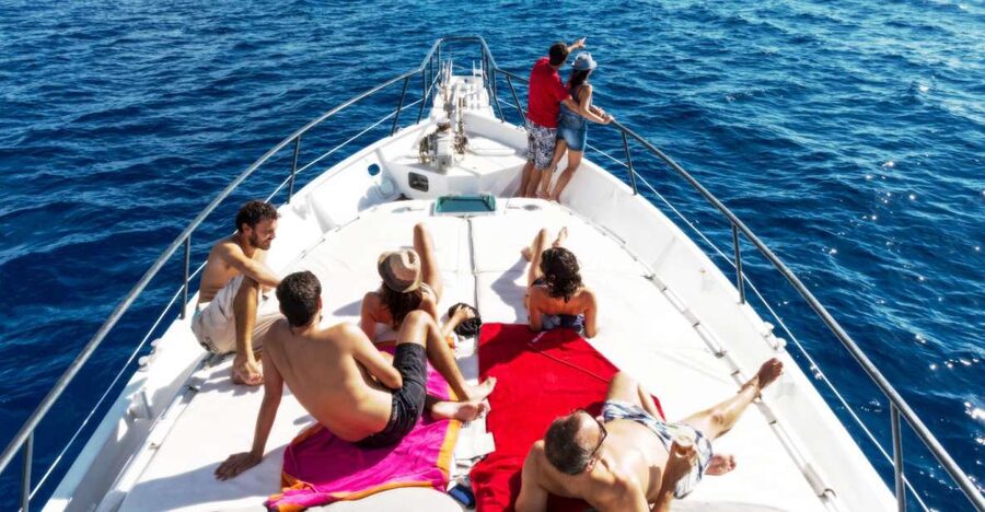 Lanzarote: Half-Day Chill Out Cruise at Papagayo Beach - Cruising the Costa de Papagayo