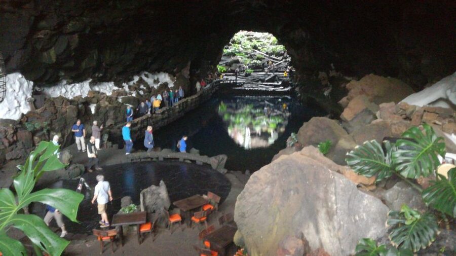 Lanzarote: Jameos del Agua & North Island for Cruise Guests - Entering Jameos del Agua for 45 minutes