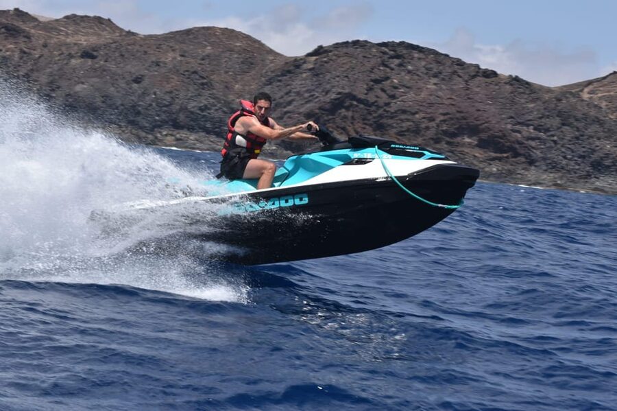 Lanzarote: Jet Ski Tour - How the group and guide affect the ride