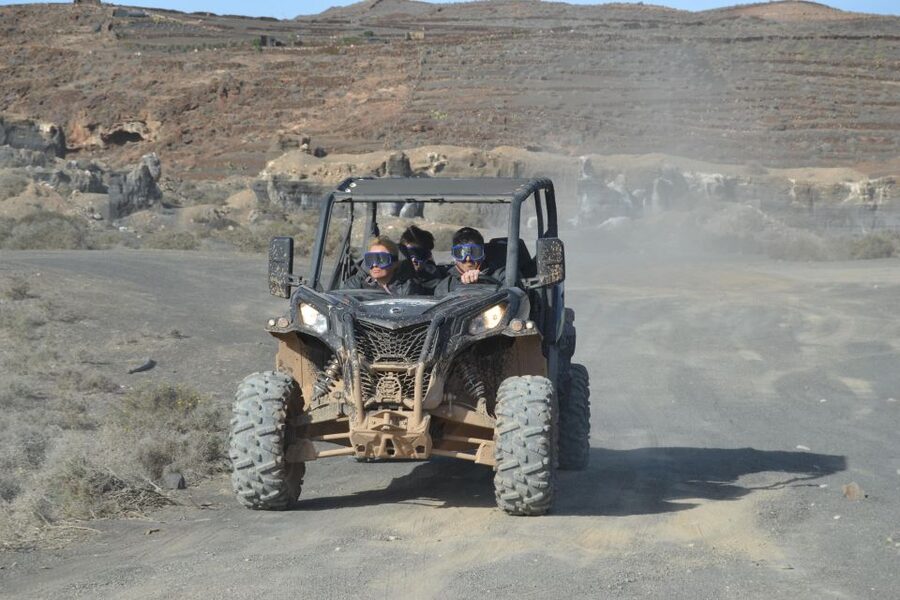 Lanzarote: Mix tour Guided Buggy Volcano Tour 4 or 6 seater - Climbing toward Mirador de las Nieves