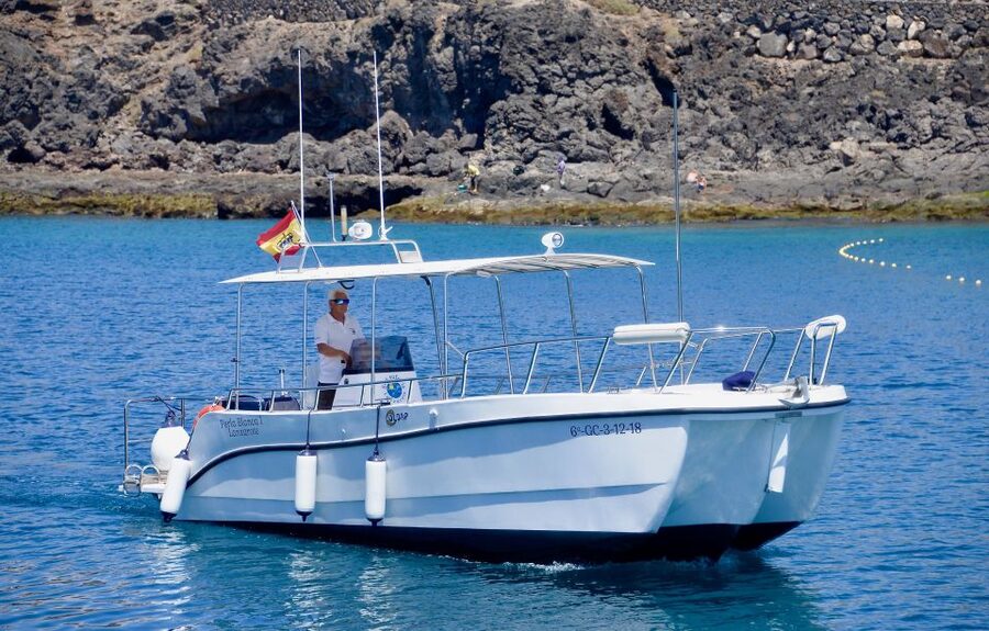 Lanzarote: Sea Safari Experience - Listening beneath the surface with the hydrophone