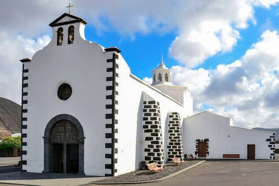 Lanzarote: Timanfaya Park and Jameos del Agua Full-Day Tour - Lunch, timing, and what the price really covers