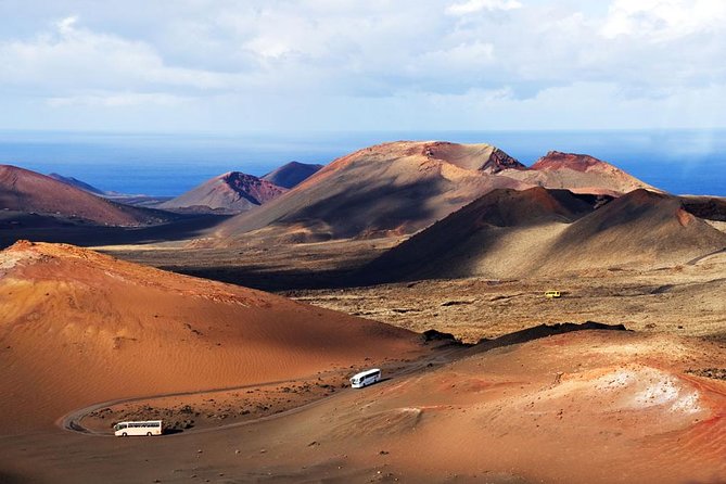 Lanzarote Volcano and Wine Region Tour from Fuerteventura - Why Timanfaya carries the whole day