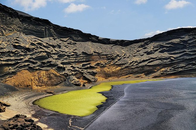Lanzarote Volcano and Wine Region Tour from Fuerteventura - Is the price good value?