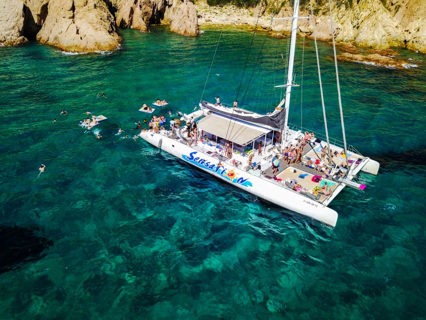 Lloret de Mar: Catamaran Sailing Cruise with BBQ and Drinks - A simple BBQ served at sea