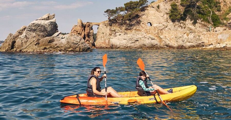 Lloret de Mar: Costa Brava Kayak Tour and Swimming - The mid-route cove and its clear water