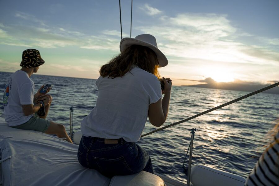 Los Gigantes: Sailing Excursion with Swimming, Drink & Tapas - Following the red cliffs of Los Gigantes