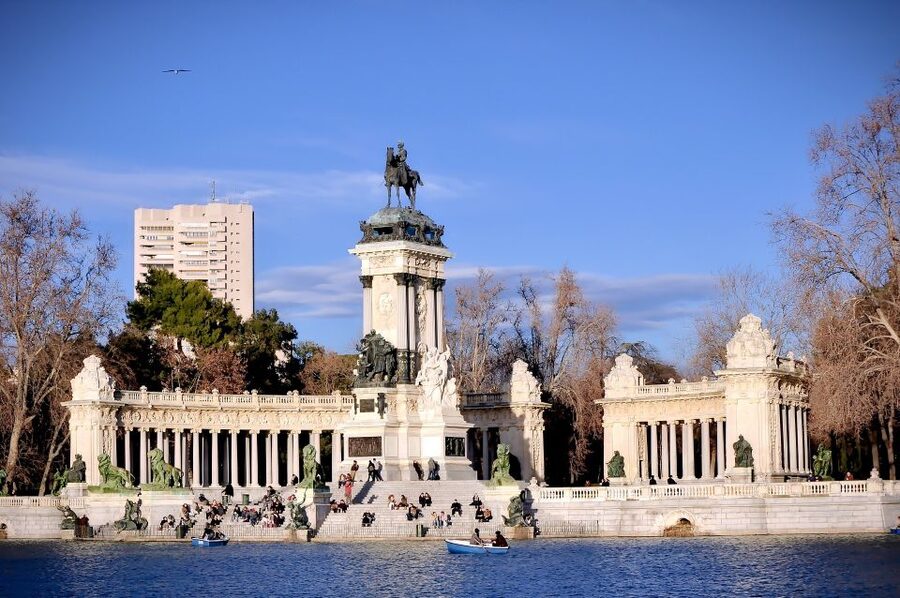 Madrid: 1.5-Hour Retiro Park Guided Walking Tour - Key points to know before booking