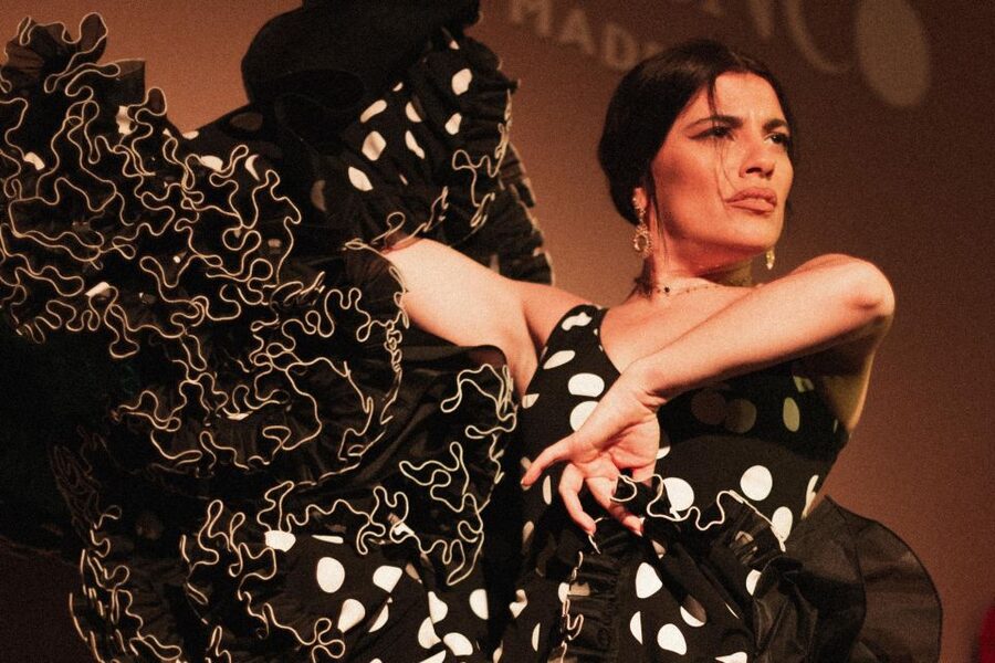 Madrid: 1-Hour Traditional Flamenco Show at Centro Cultural - Entering a Traditional Flamenco Room Near Plaza de Chueca