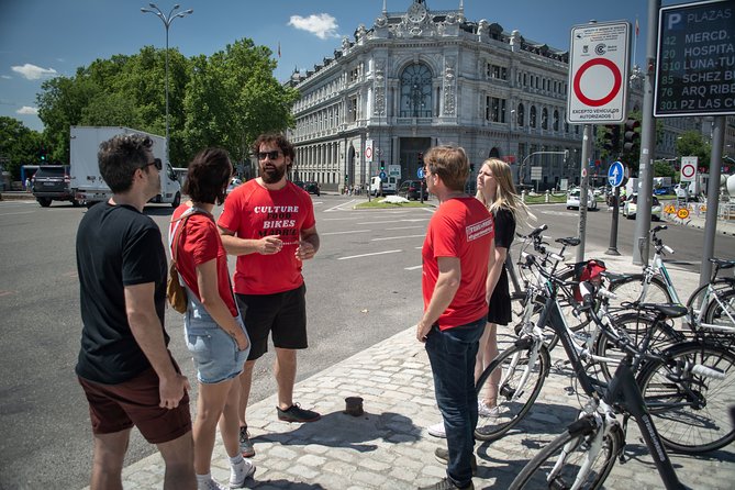 Madrid: 3 hour Guided Highlights Bike Tour with Optional Tapas - Twenty minutes in Retiro Park