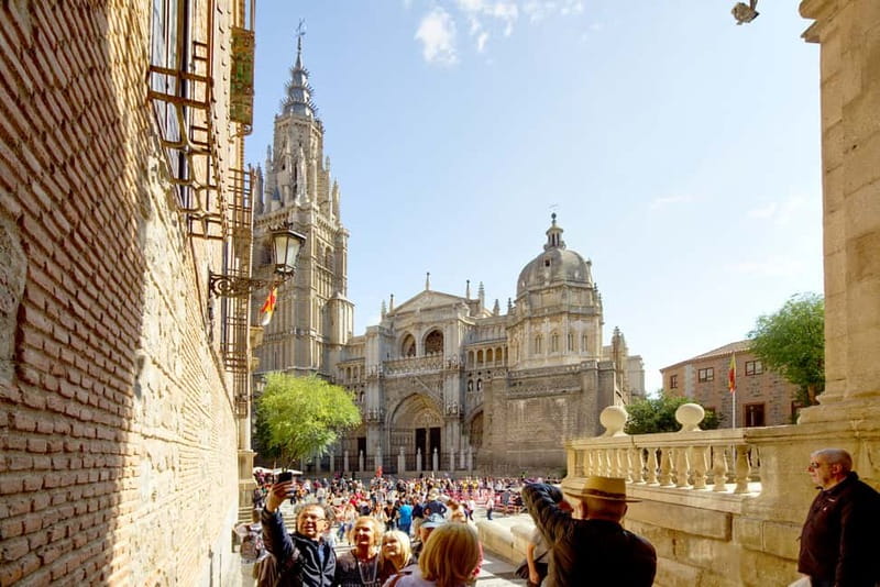 Madrid: 6-Hour Day Trip to Toledo with Guided Walking Tour - Starting at Calle Ferraz, 3 in Madrid