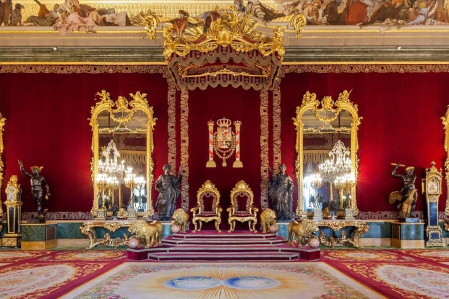 Madrid: Afternoon Royal Palace and Almudena Cathedral Tour - Why the guides make the difference