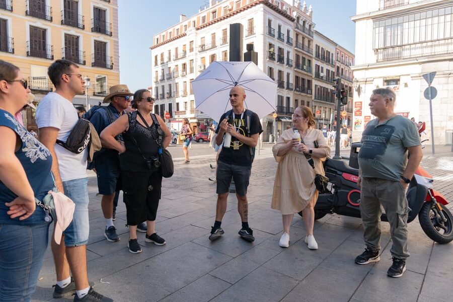Madrid: Afternoon Royal Palace and Almudena Cathedral Tour - Almudena Cathedral and its unusual modern story