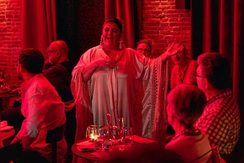 Madrid: Authentic Flamenco at Flamenco de Leones with drink - What the performance feels like in the room
