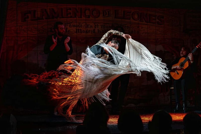 Madrid: Authentic Flamenco at Flamenco de Leones with drink - How long the evening lasts