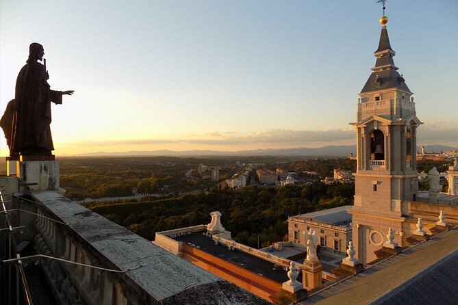 Madrid Best Walking Tour: Old city and Royal sites - Calle Mayor and the Habsburg quarter