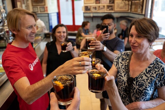 Madrid by Night: Tapas Crawl, Local Drinks & Hidden Gems - Why this Madrid food walk works so well
