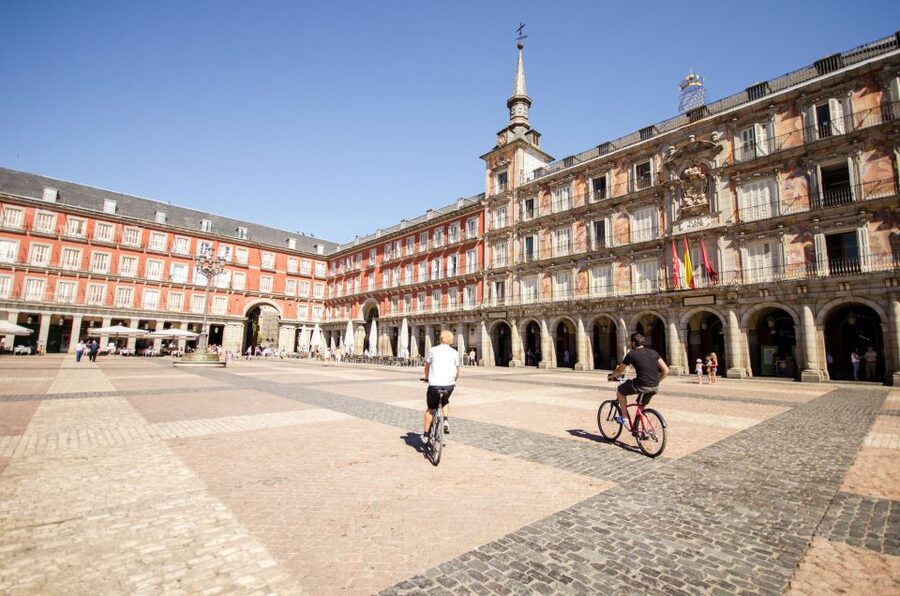 Madrid City Guided Bike/E-Bike Tour for Small Groups - The uphill ride to Retiro Park