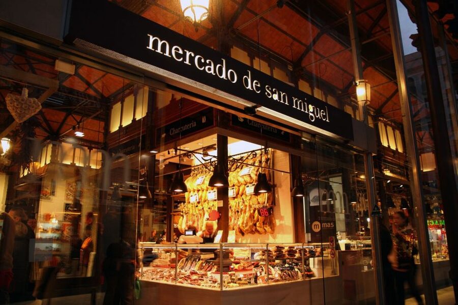Madrid: City Highlights Guided Walking Tour - Almudena Cathedral and the Royal Palace from outside