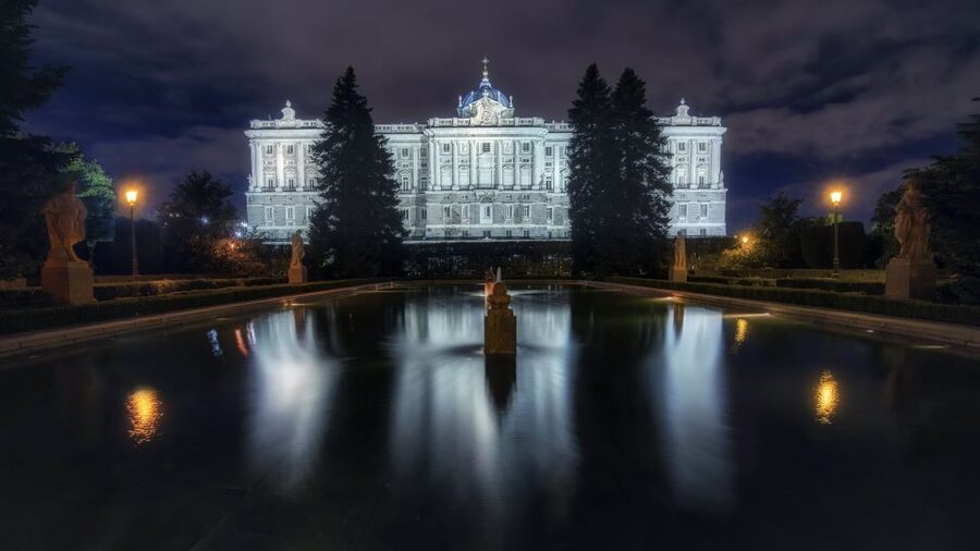 Madrid: City Highlights Guided Walking Tour - Calle Mayor and Madrid’s older street plan