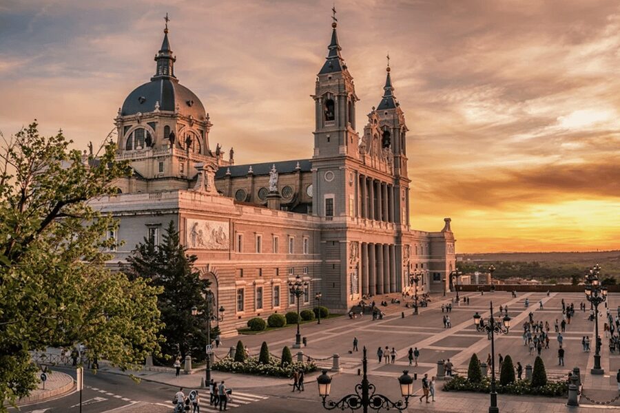 Madrid: City Highlights Guided Walking Tour - Starting at Debod Temple on Calle de Ferraz