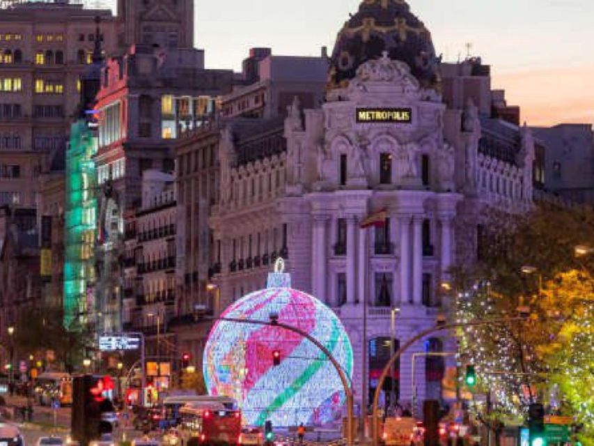 Madrid: City Highlights Tuk Tuk Tour - The guides make the difference